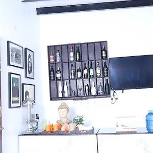 Hotel O Natraj Greens Dev Farm, Garhi Harsaru